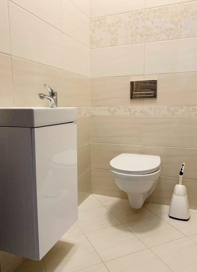Luxe Bungalow,20min City Centr,5min Airport * Prague